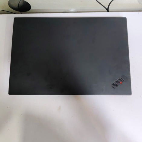 Lenovo ThinkPad P1 Gen 1 (Core i7 8th Gen / 15.6" / 4GB Nvidia® Quadro® P1000 / 1 year warranty)